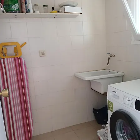 Apartment House With Private Solarium, Bbq And Cunit