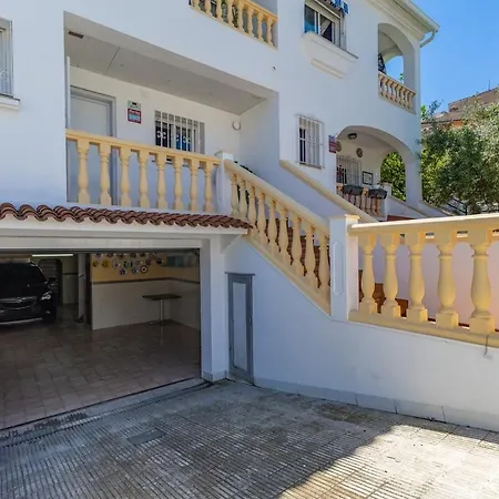 House With Private Solarium, Bbq And شقة