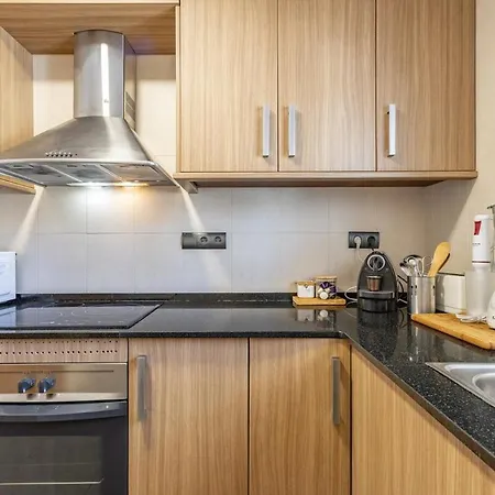 Apartment House With Private Solarium, Bbq And *